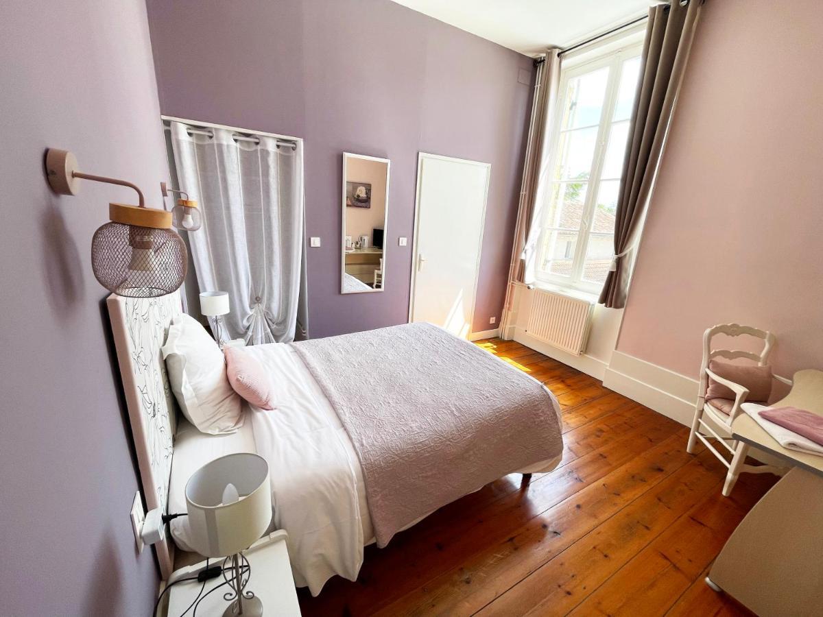 Domaine Le Baraillot, Chambres Et Repas D'Hotes, Soiree Etape Aiguillon Zewnętrze zdjęcie